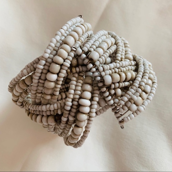 🇺🇸 White bead wrap cuff bracelet - Picture 3 of 7